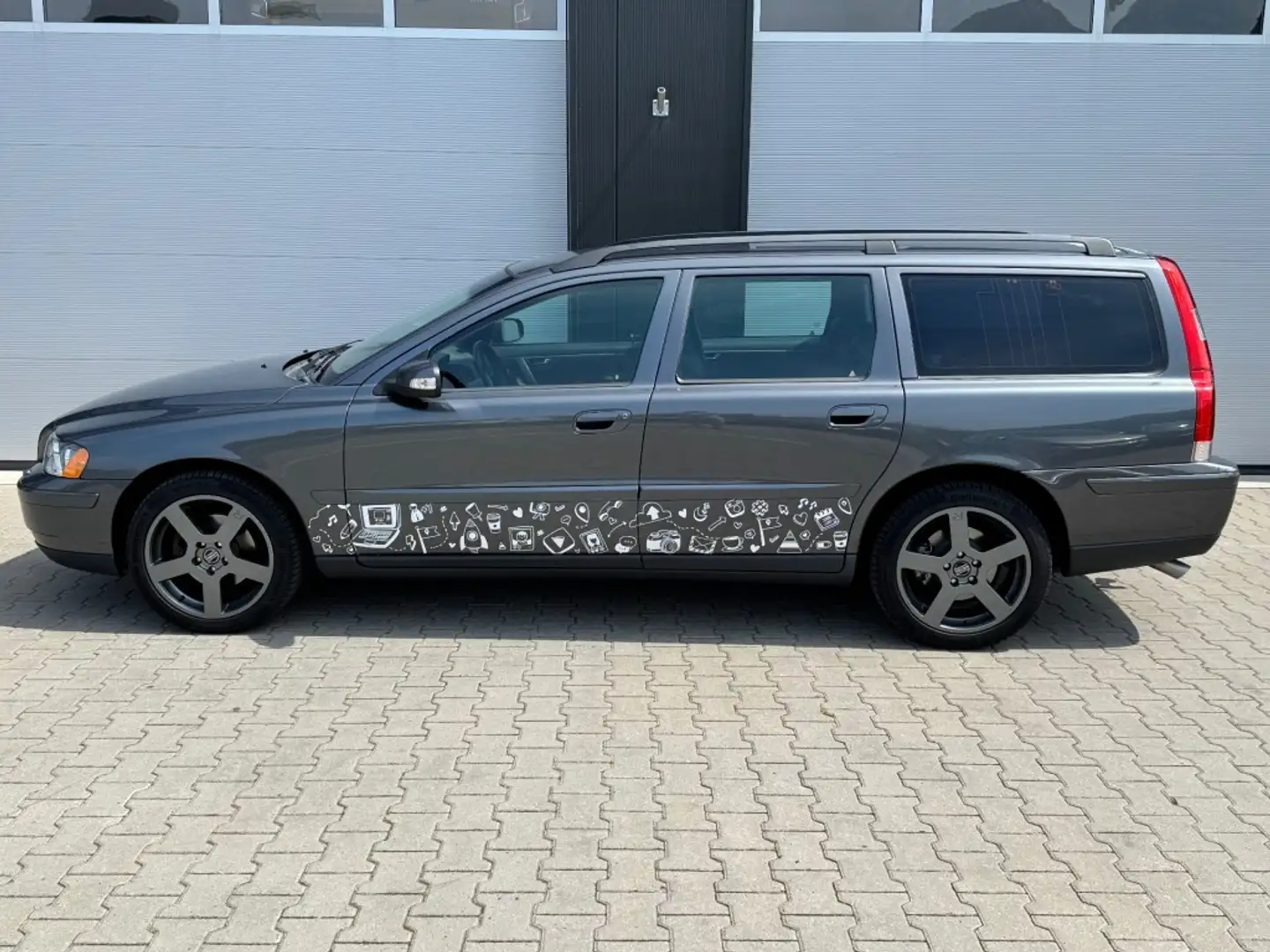 Volvo V70 2.4 EDITION II SPORT / Model 2007 / Trekhaak / Goe Gris - 2