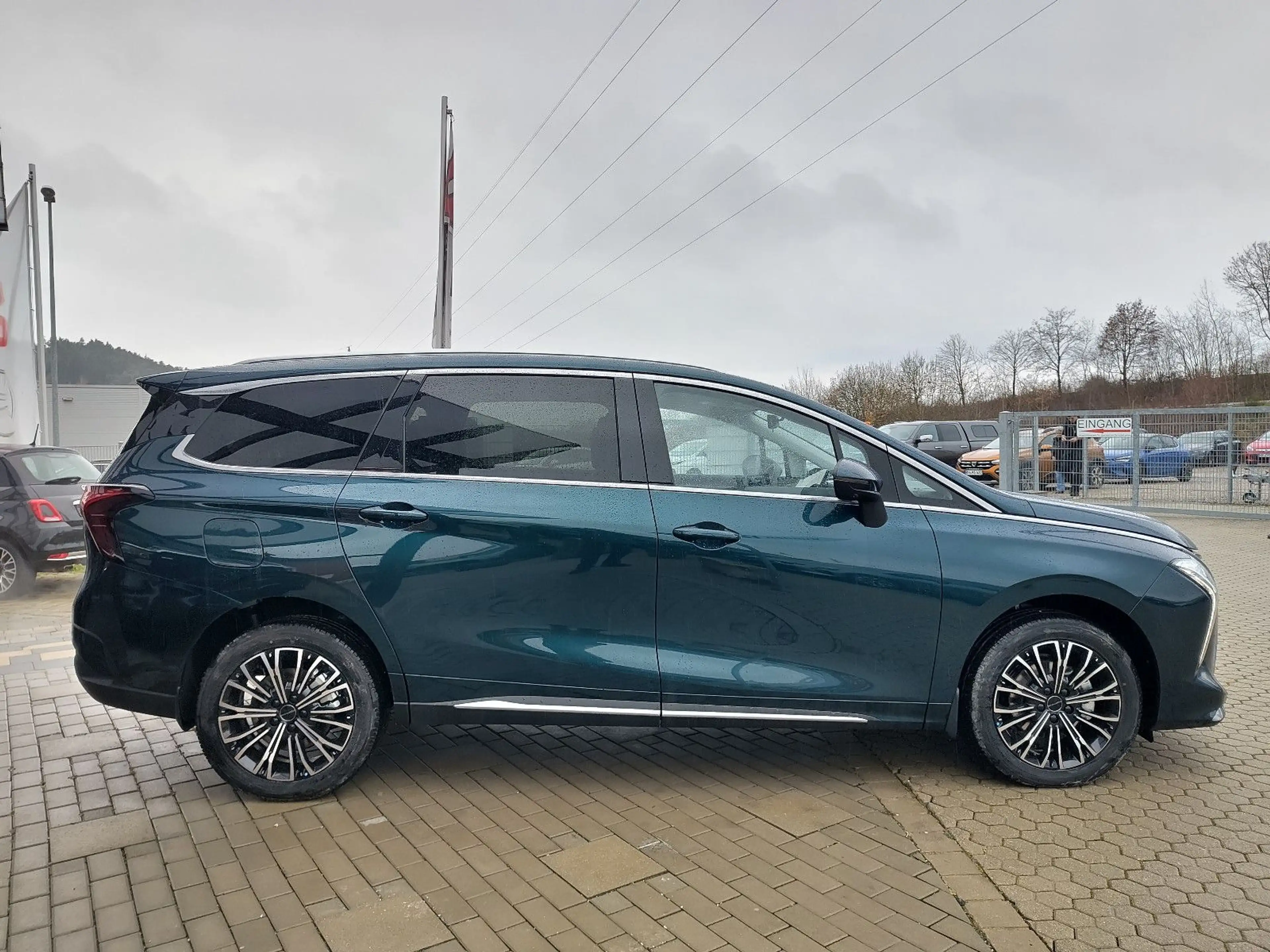 DFM Forthing 4 PHEV Apple/Android 360°Kam u.v.m. — photo 4