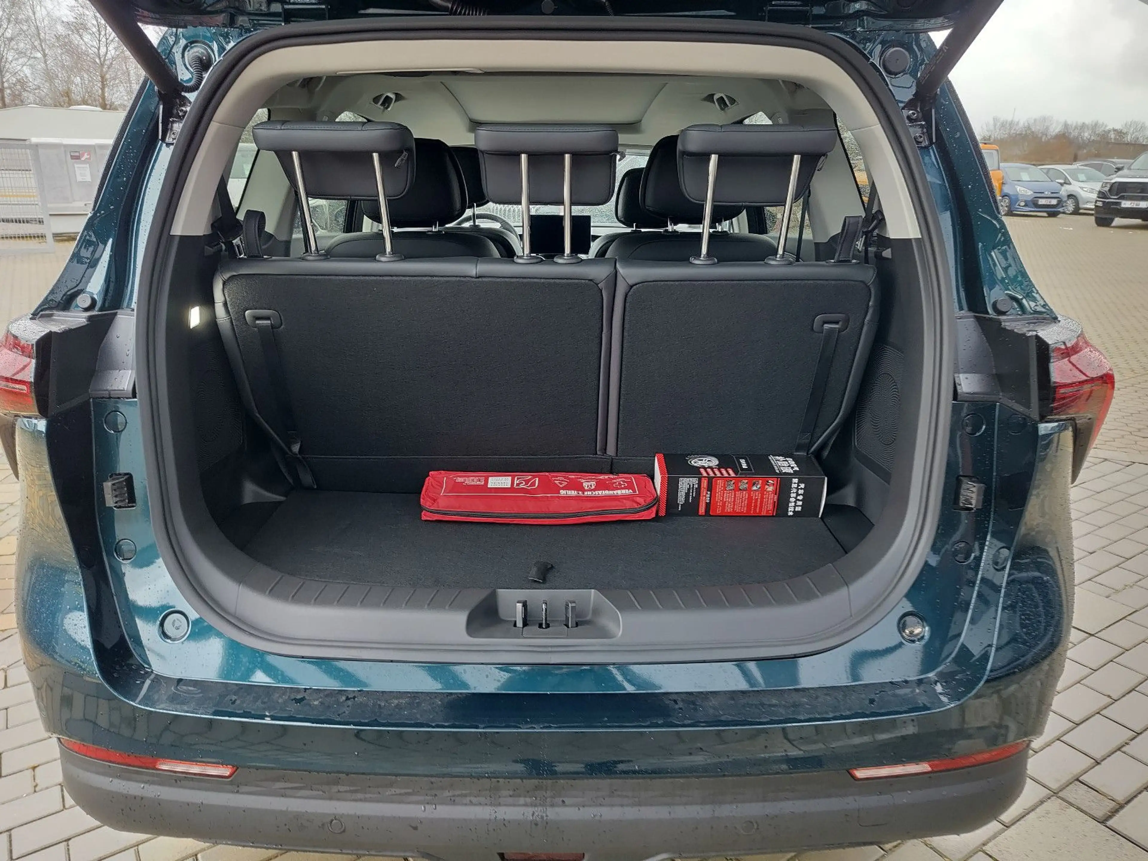 DFM Forthing 4 PHEV Apple/Android 360°Kam u.v.m. — photo 11