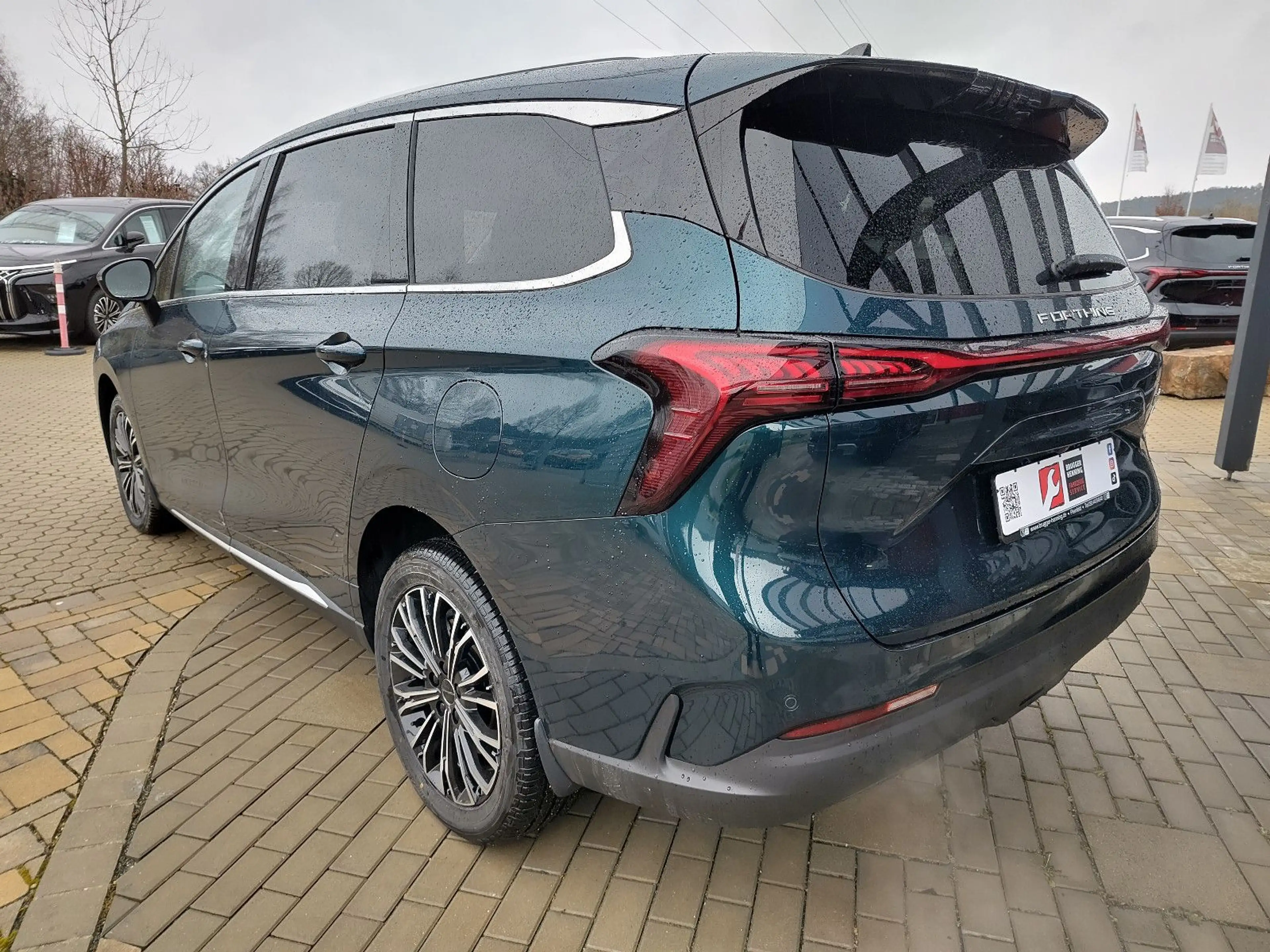 DFM Forthing 4 PHEV Apple/Android 360°Kam u.v.m. — photo 7