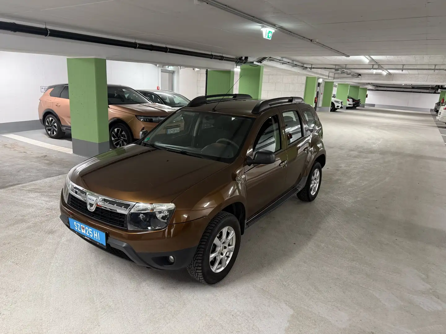 Dacia Duster Dacia Duster Laurèate 1,6 16V Laurèate 4x4 - 1