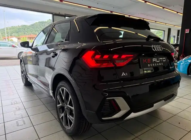 Audi A1 view 4