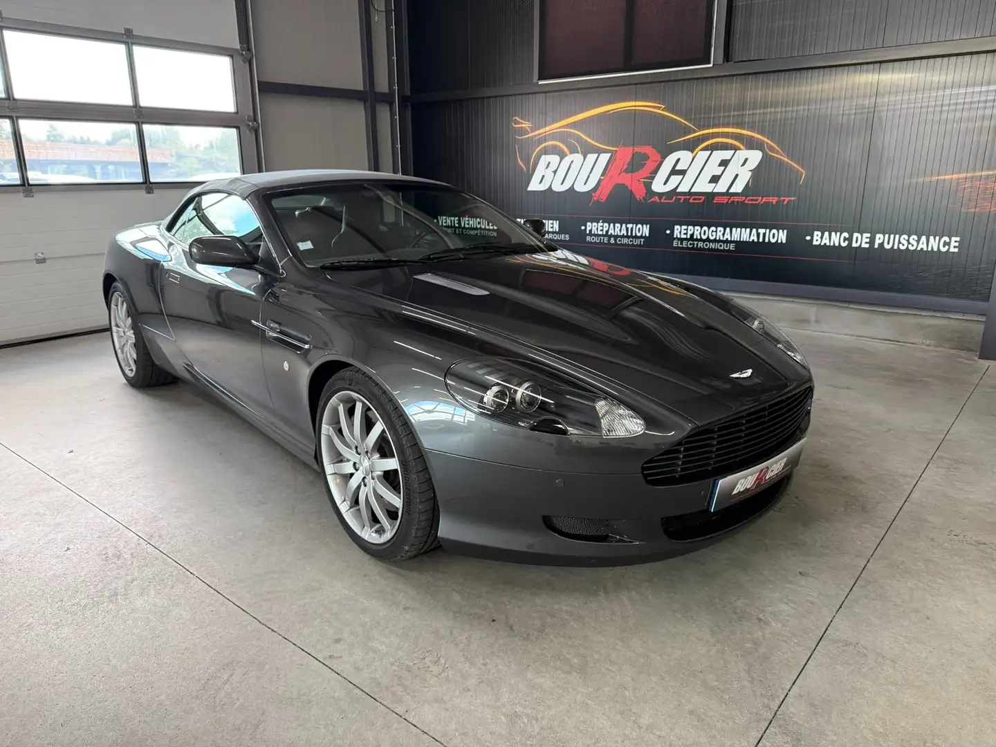 Aston Martin DB9 Volante Argento - 1
