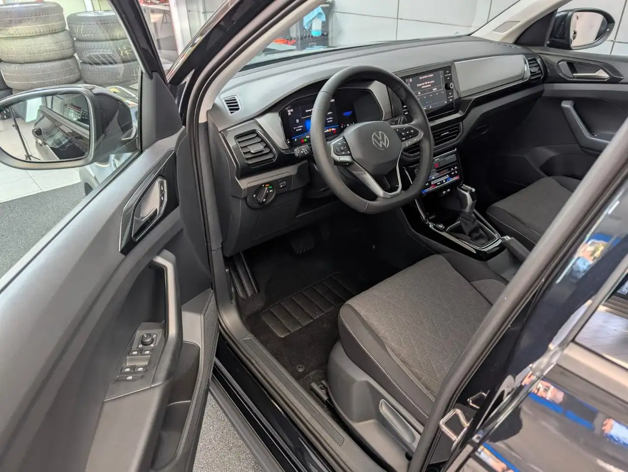 Volkswagen T-Cross 1.0 TSI DSG"Life"AHK App LaneASS 11