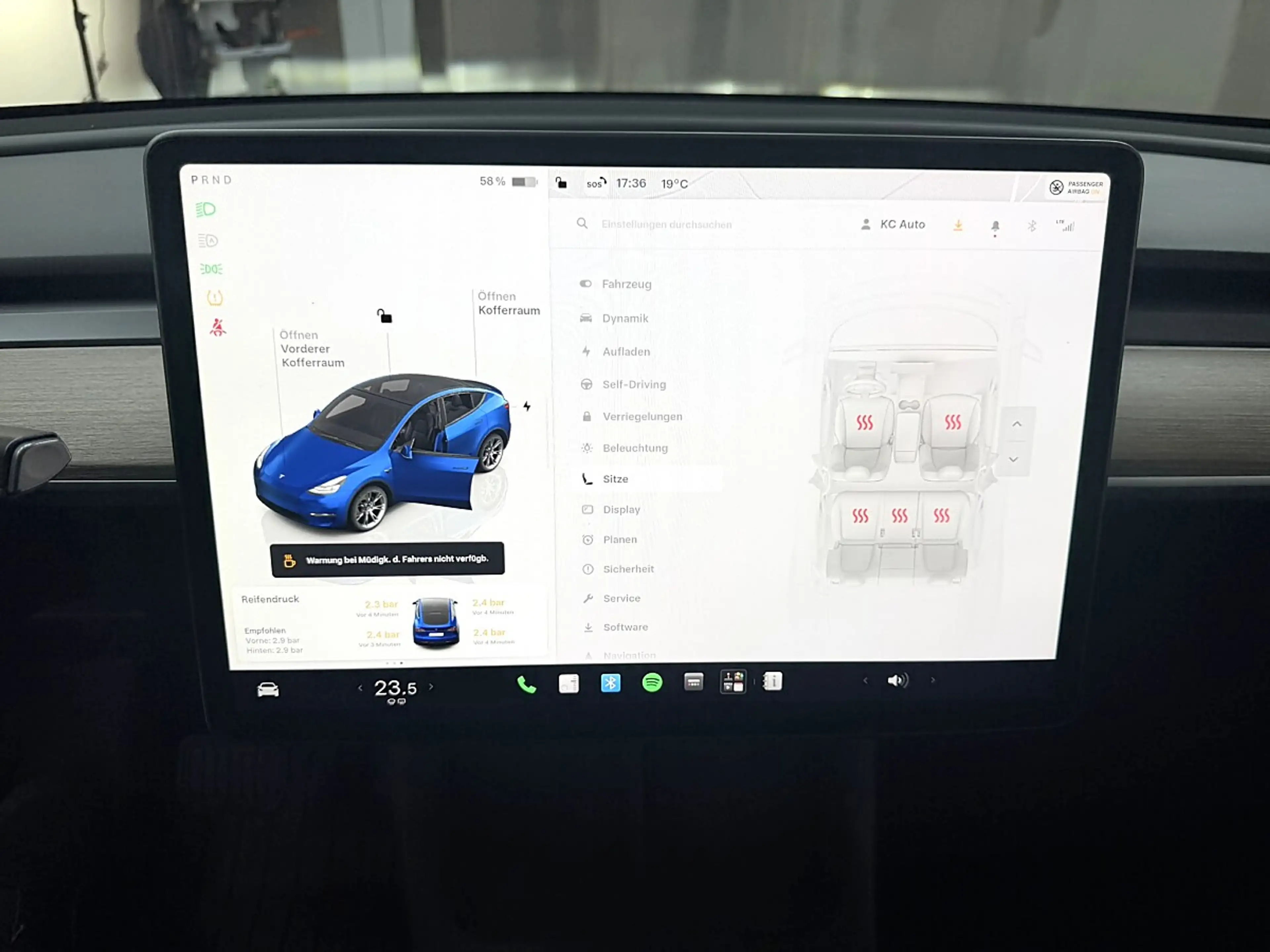 Tesla Model Y Long Range AWD 79kWh — photo 17