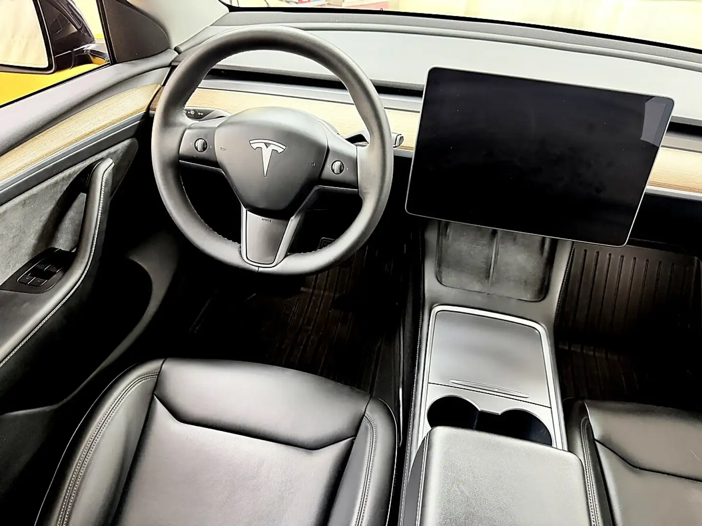 Tesla Model Y Long Range AWD 79kWh Blau - 2