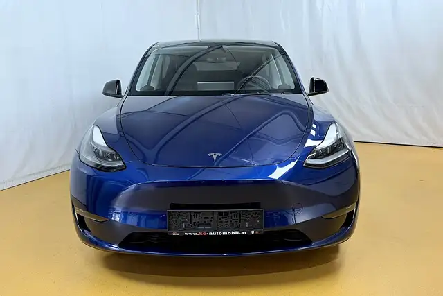 Tesla Model Y view 14