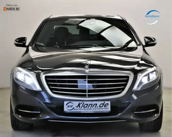 Mercedes-Benz S-Class view 2