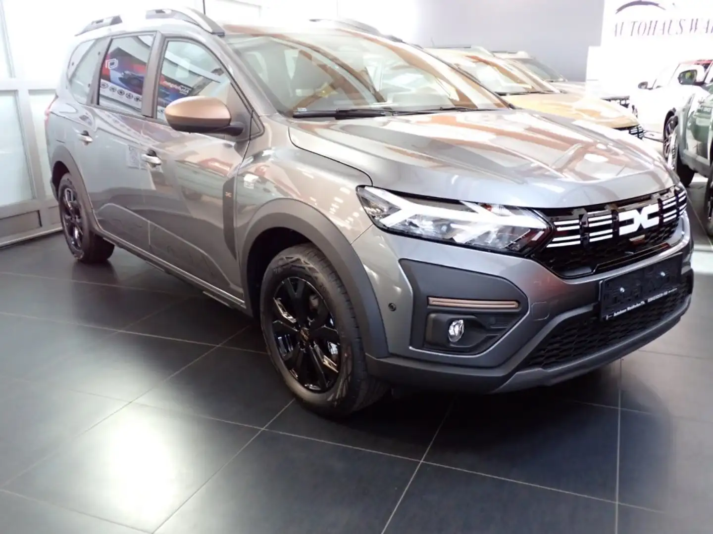 Dacia Jogger Extreme HYBRID 140 7-sitzig Gris - 1