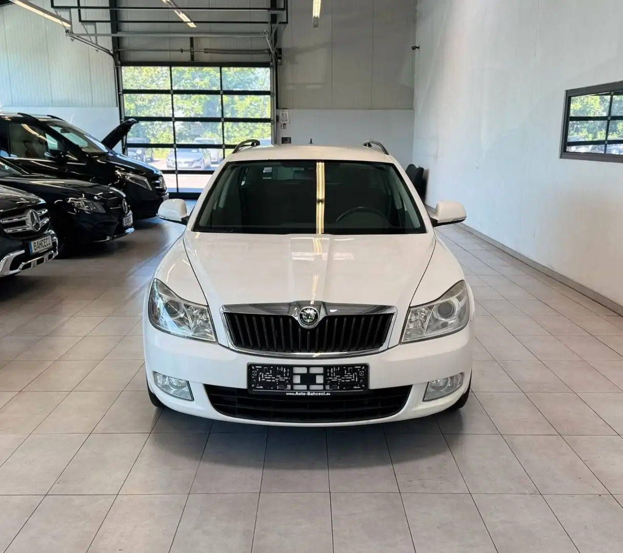 Skoda Octavia 1,6TDI Multi*Temp*Klima*Shz*PDC*TÜVNEU* Weiß - 2