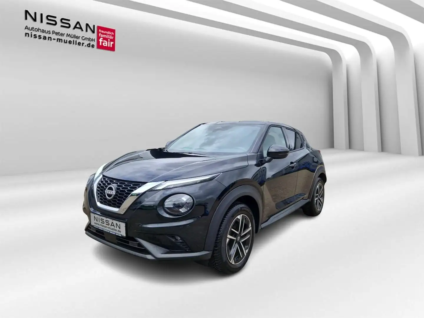 Nissan Juke 1.0 DIG-T 114PS 6MT N-CONNECTA Winter BFS Schwarz - 1