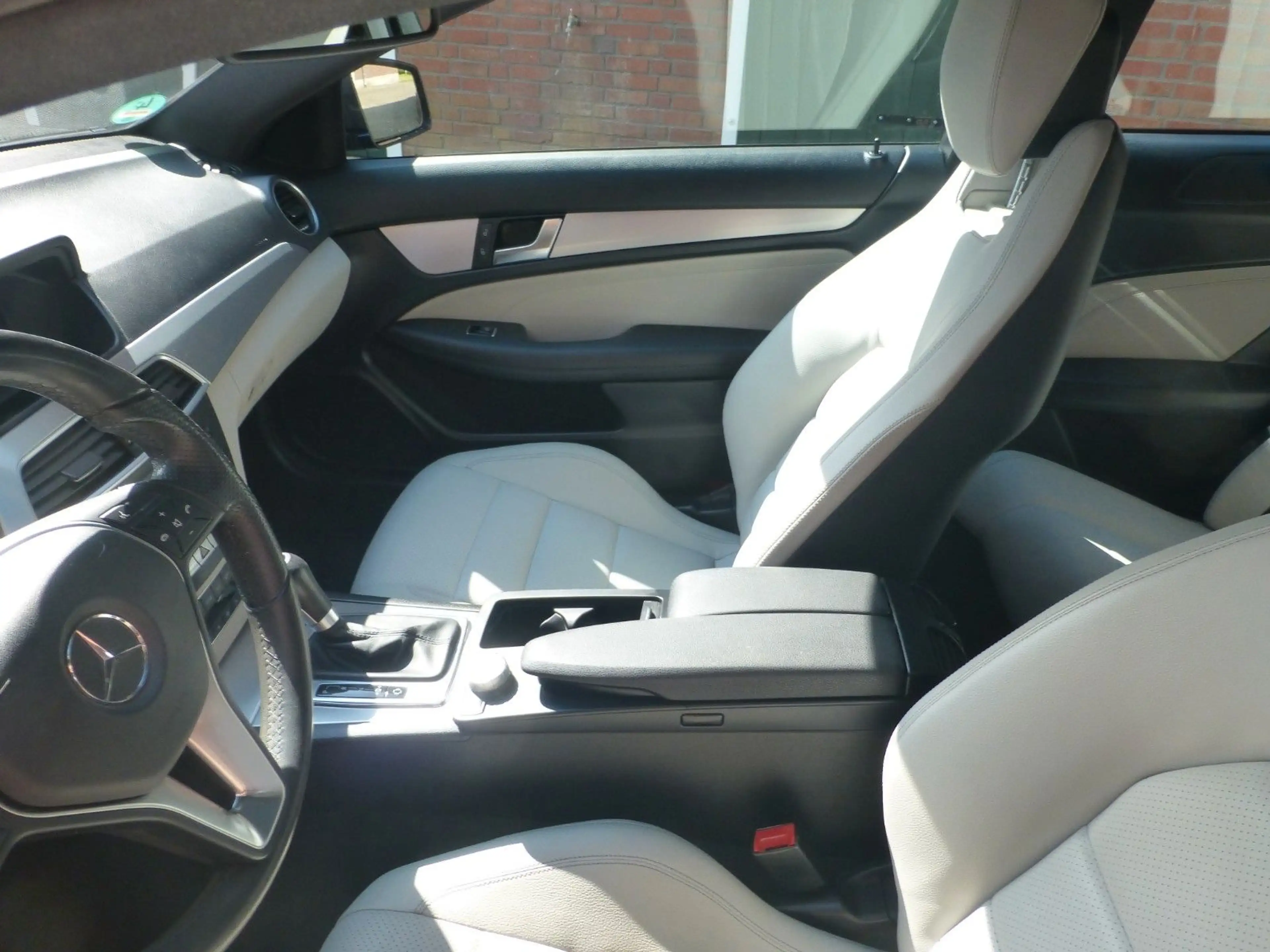 Mercedes-Benz C 180 C Coupe C 180 CGI BlueEfficiency — photo 9