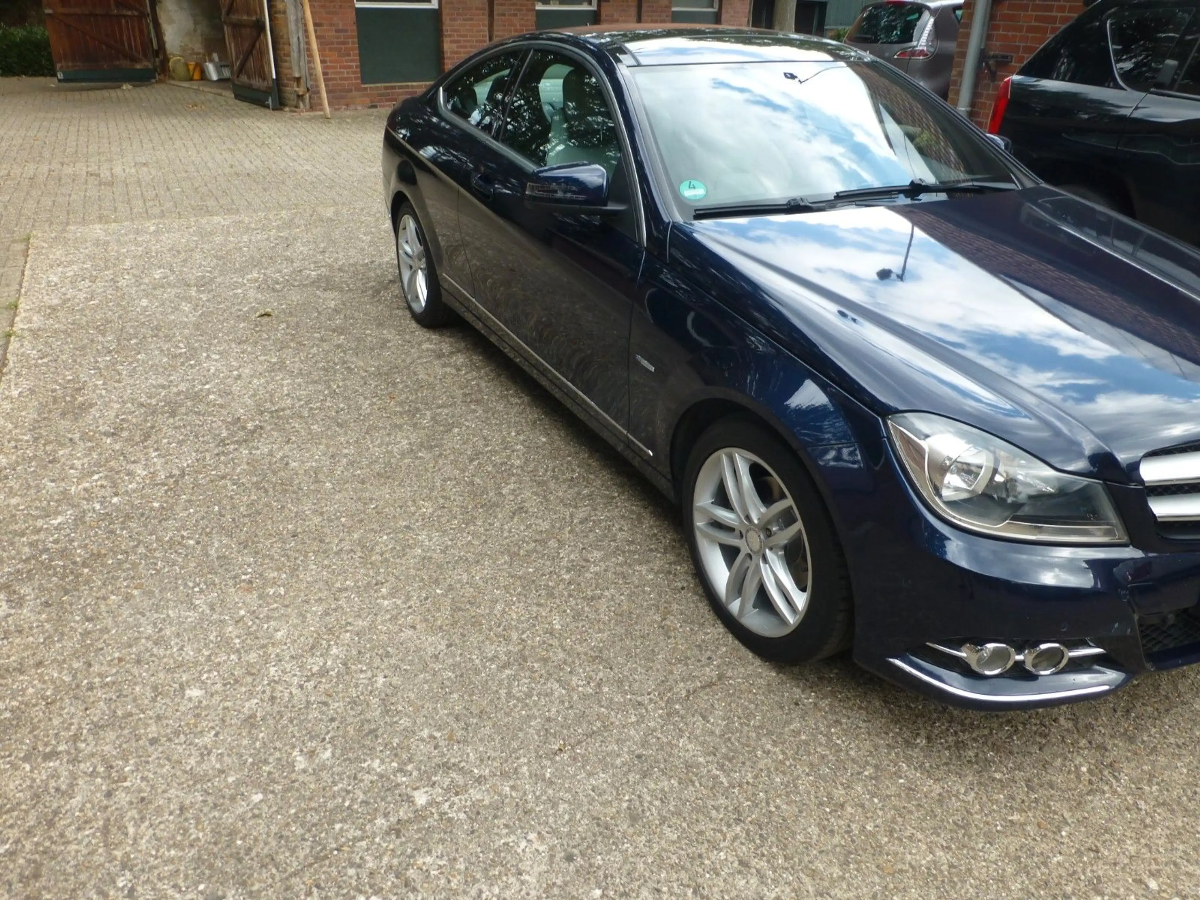 Mercedes-Benz C 180 C Coupe C 180 CGI BlueEfficiency — photo 3