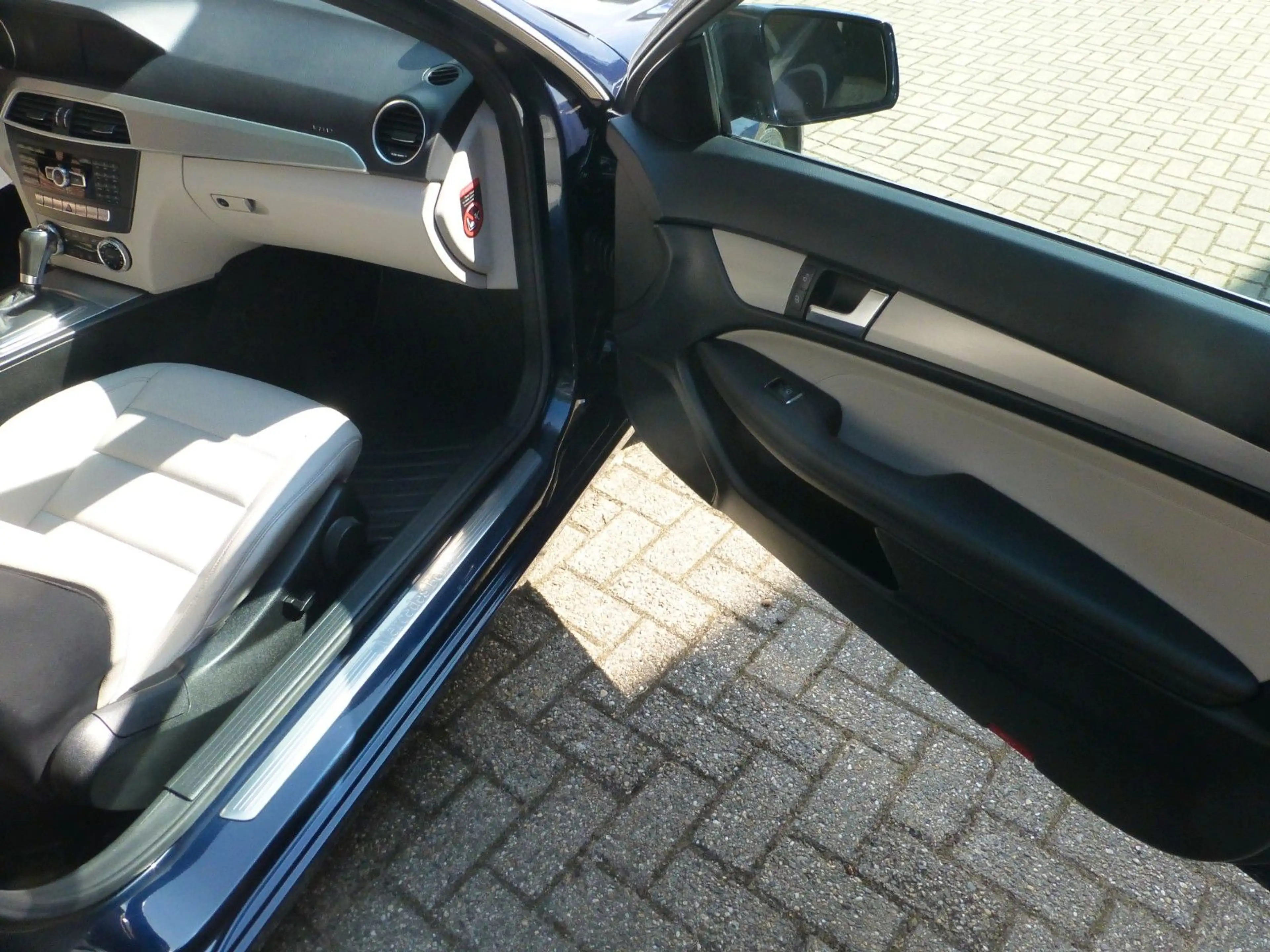 Mercedes-Benz C 180 C Coupe C 180 CGI BlueEfficiency — photo 12
