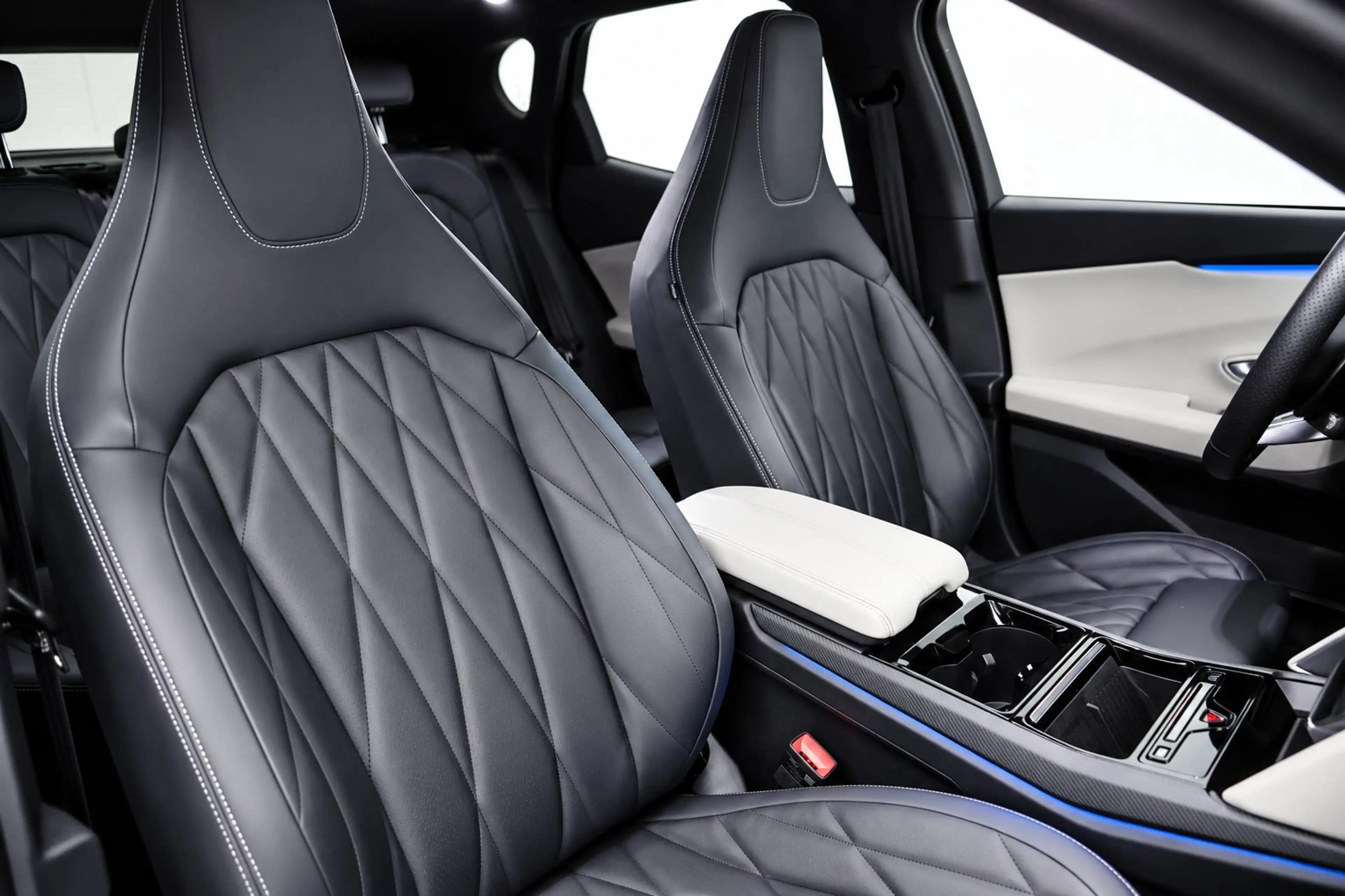 Ford Capri Premium Extended Range 340pk AWD 79KWh | AGR-Stoel — photo 5