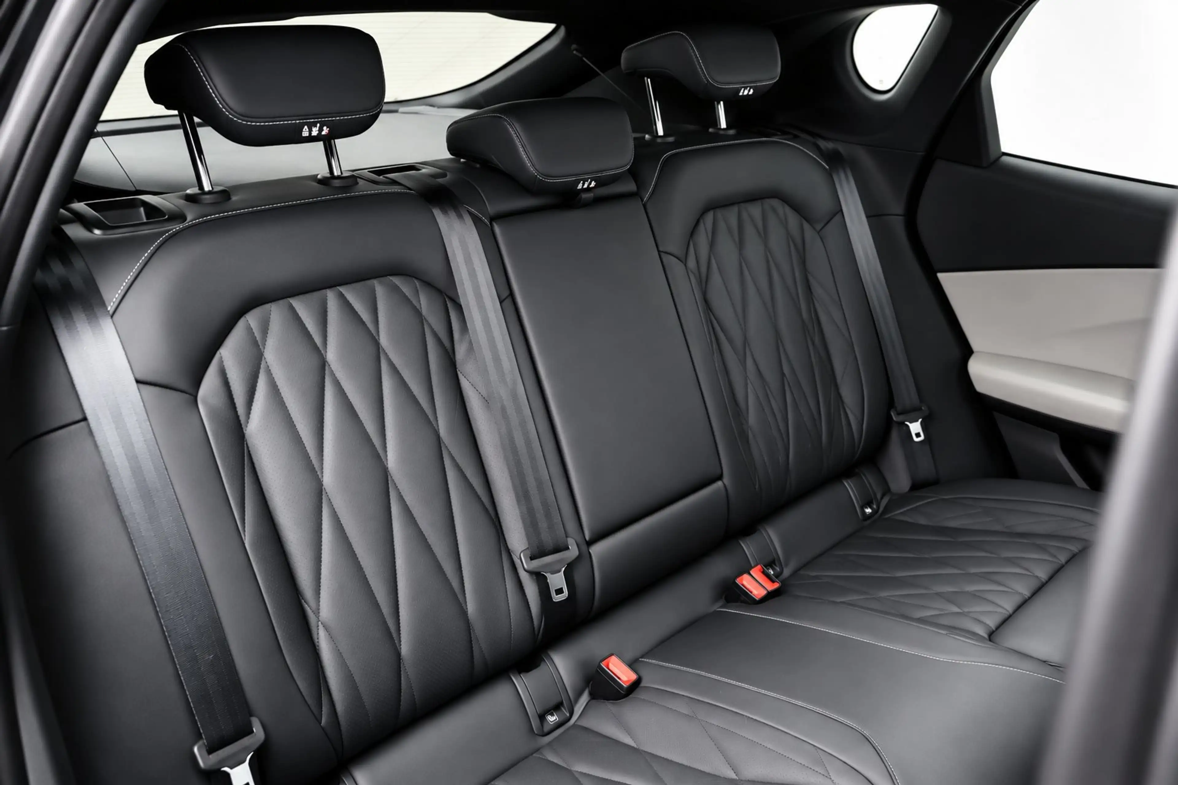 Ford Capri Premium Extended Range 340pk AWD 79KWh | AGR-Stoel — photo 6