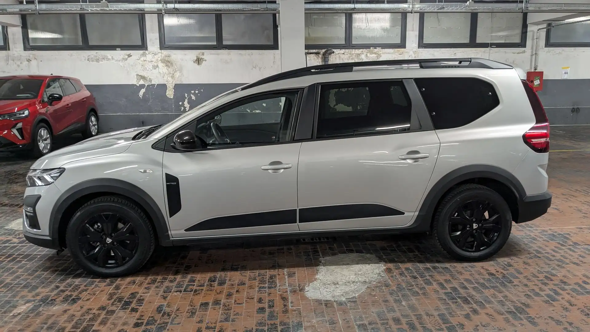 Dacia Jogger Jogger 1.0 TCe GPL 100 CV 7 posti Extreme Argent - 2