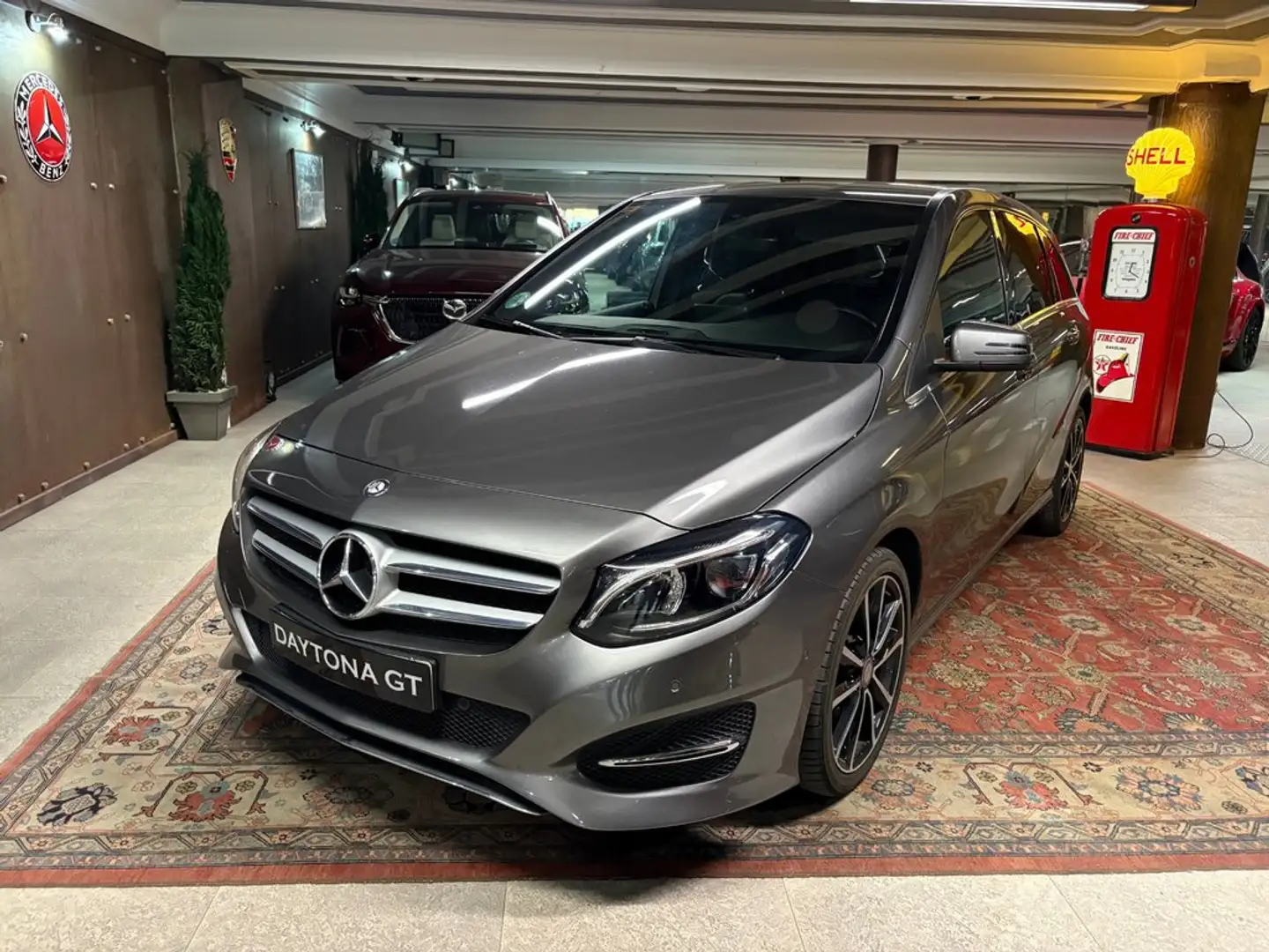 Mercedes-Benz B 200 d Gris - 2