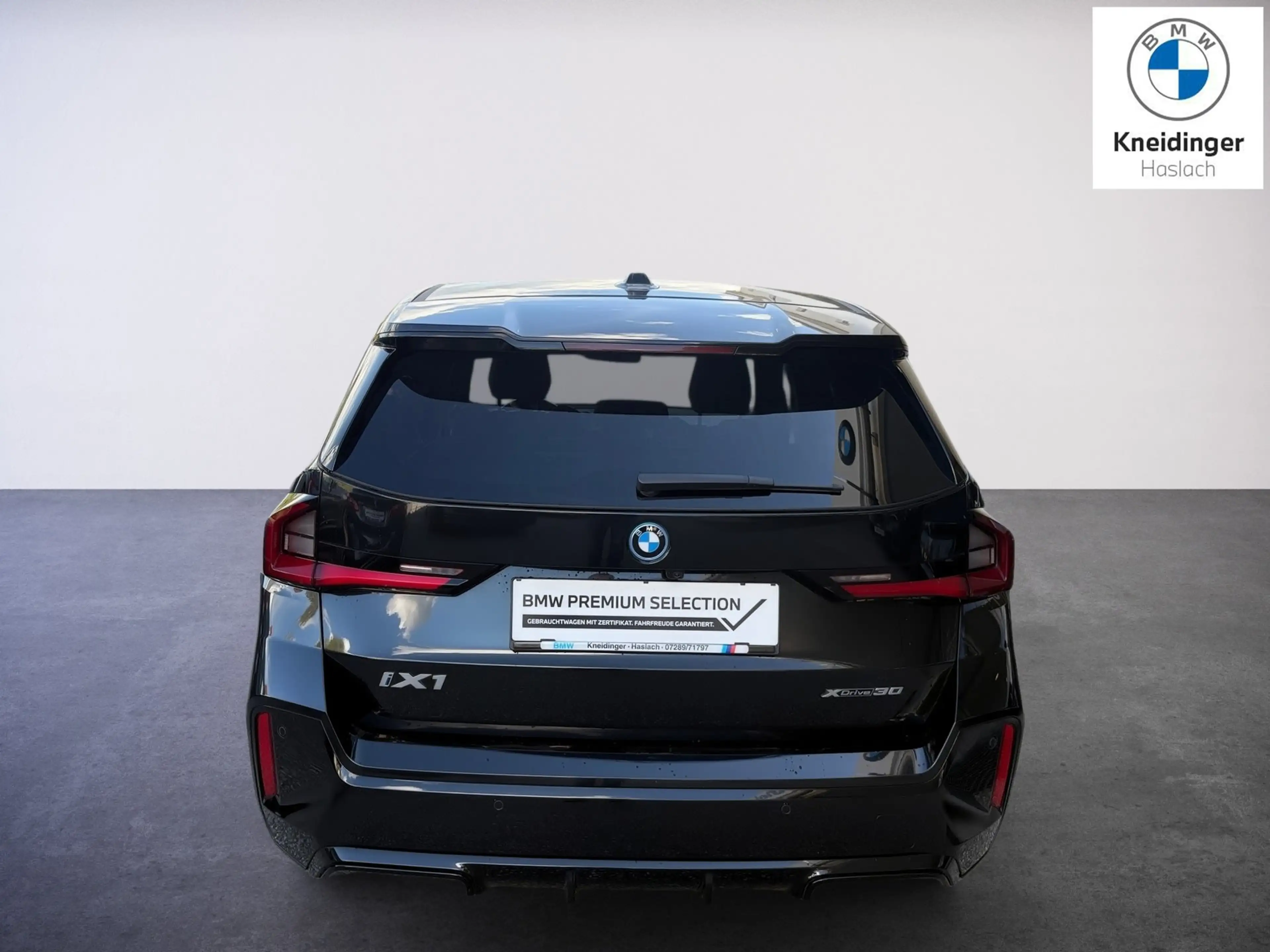 BMW iX1 xDrive30 — photo 5