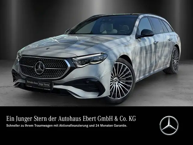 Mercedes-Benz 220 main image