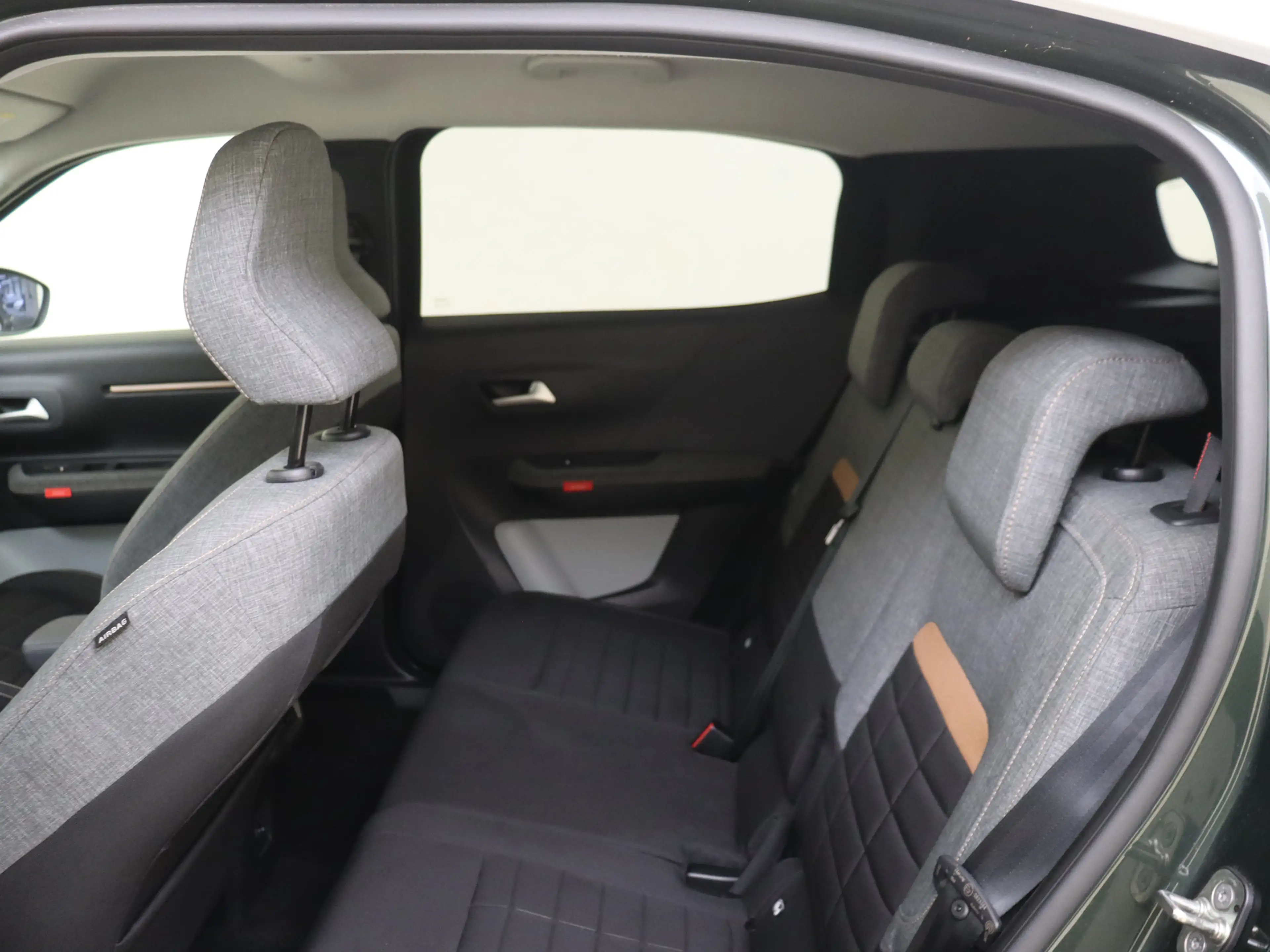 Citroen C3 Aircross 1.2 Turbo 145 Hybride Plus 7p. verlengde garantie — photo 12