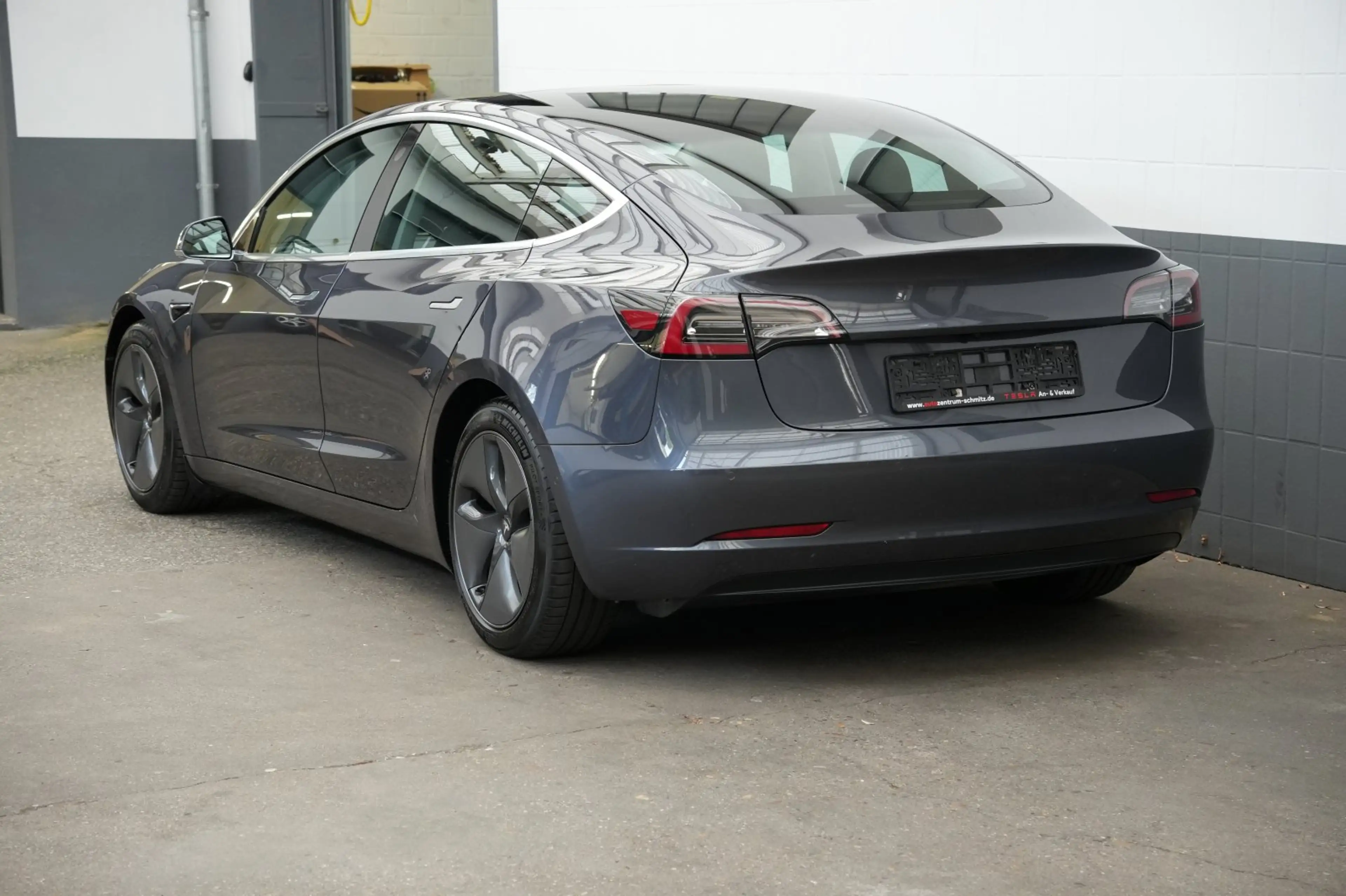 Tesla Model 3 Standard Range + *AHK* — photo 6