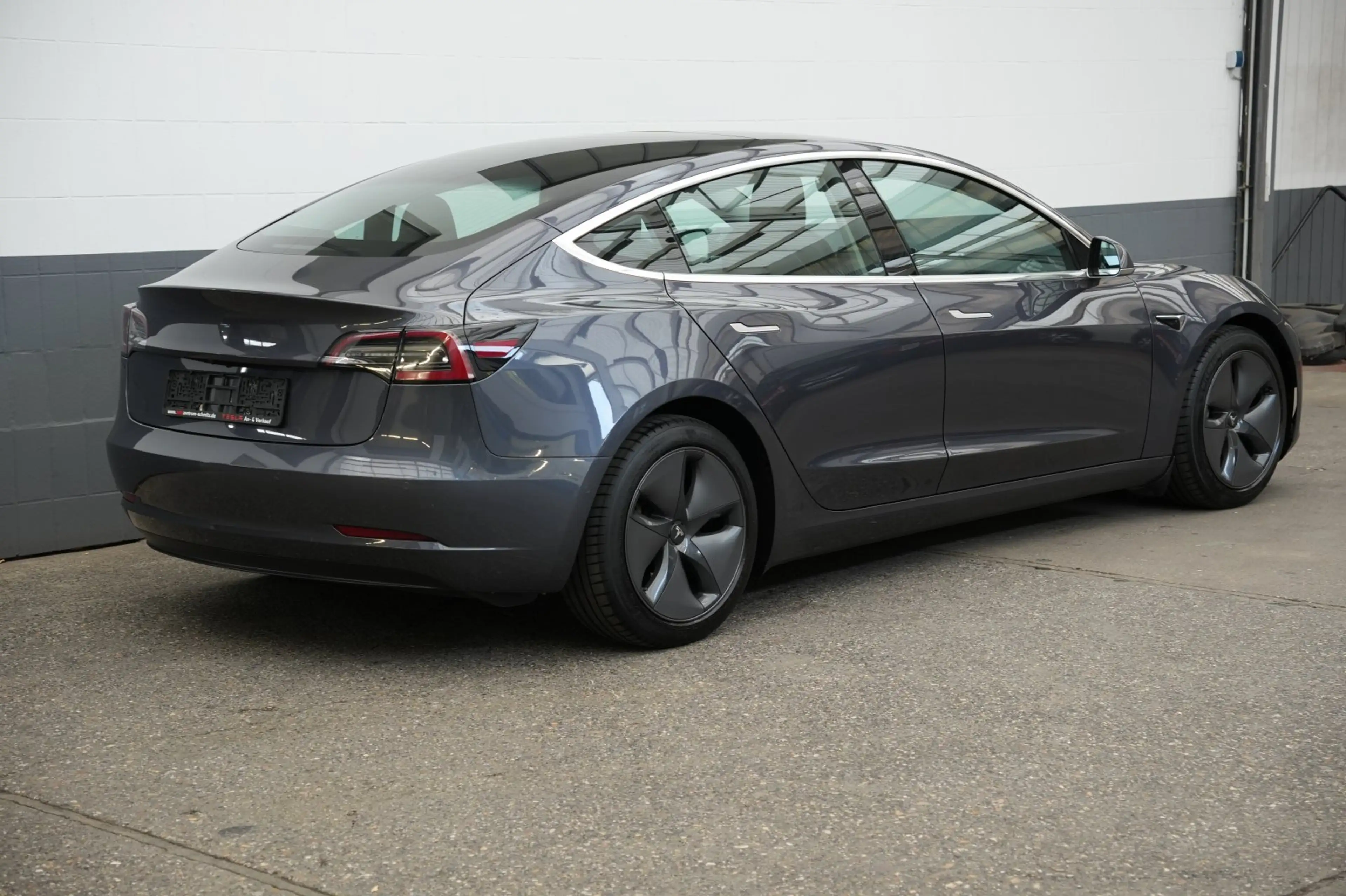 Tesla Model 3 Standard Range + *AHK* — photo 17