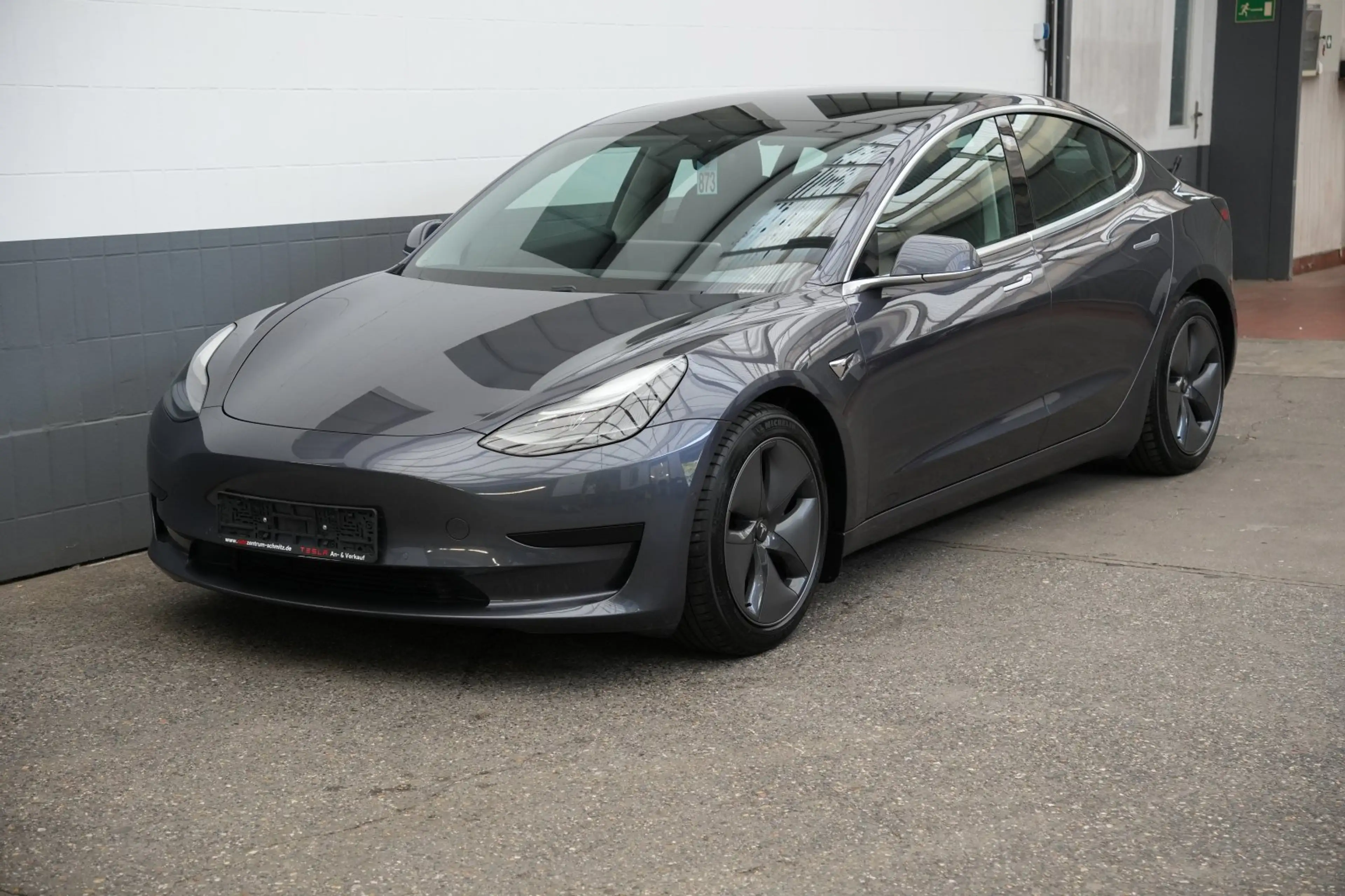 Tesla Model 3 Standard Range + *AHK* — photo 2