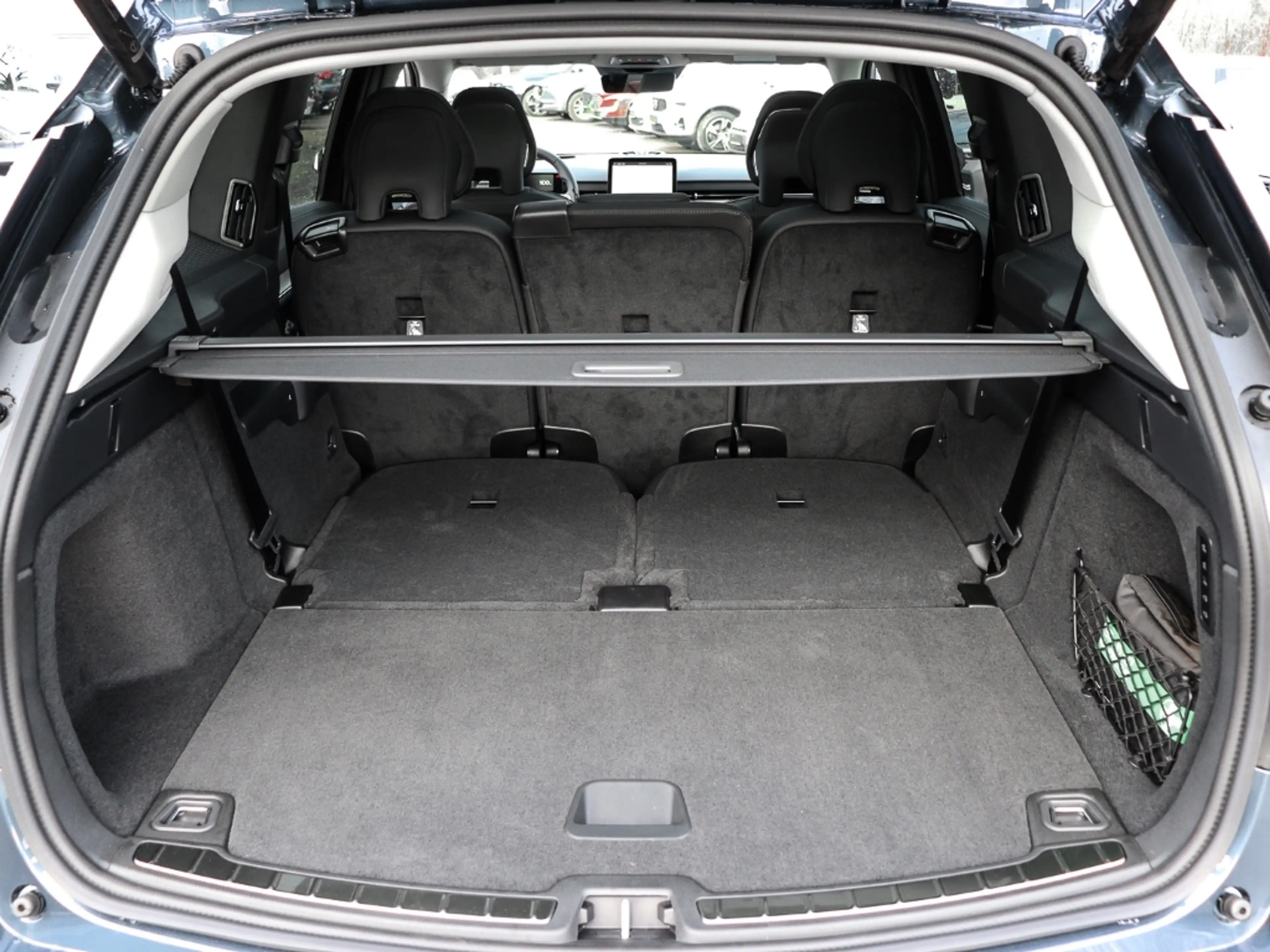 Volvo EX90 Twin Motor Ultra 7-Sitzer B&W Luftfahrwerk — photo 15