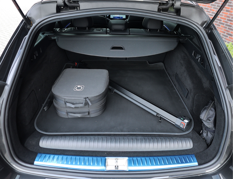 Mercedes-Benz E 300 Estate 300e | Pano - Burmester - HUD — photo 21