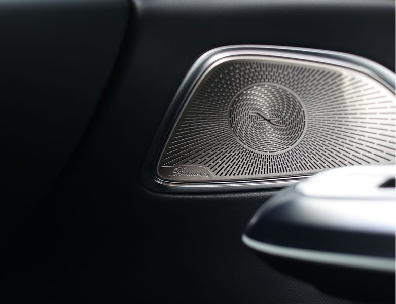 Mercedes-Benz E 300 Estate 300e | Pano - Burmester - HUD — photo 42