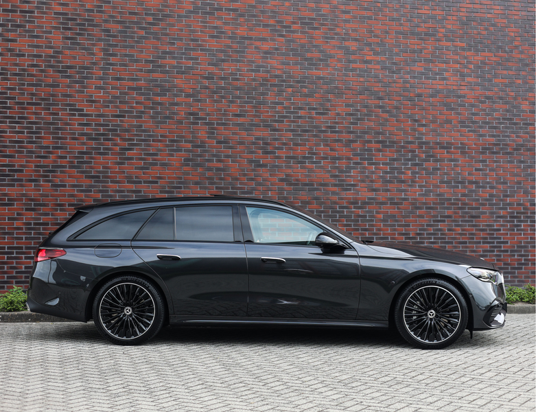 Mercedes-Benz E 300 Estate 300e | Pano - Burmester - HUD — photo 14