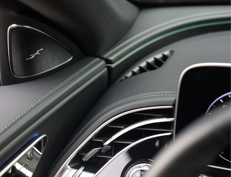 Mercedes-Benz E 300 Estate 300e | Pano - Burmester - HUD — photo 36