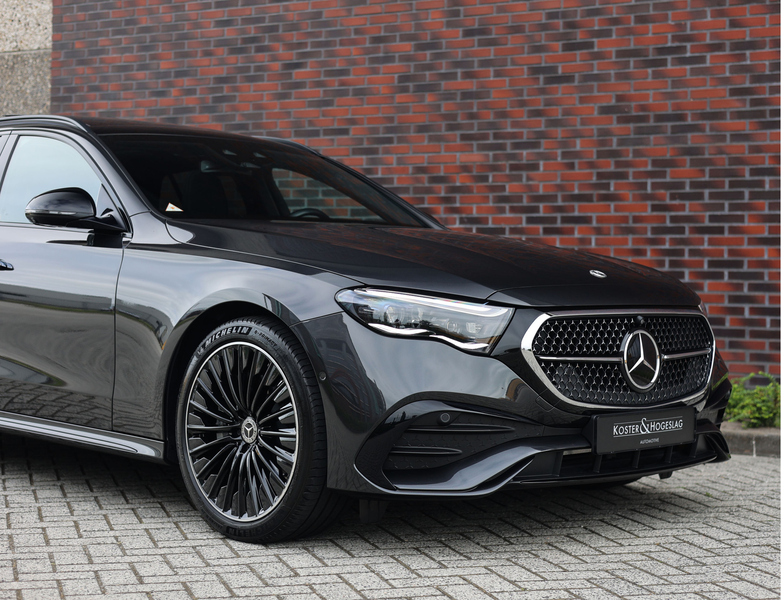 Mercedes-Benz E 300 Estate 300e | Pano - Burmester - HUD — photo 18