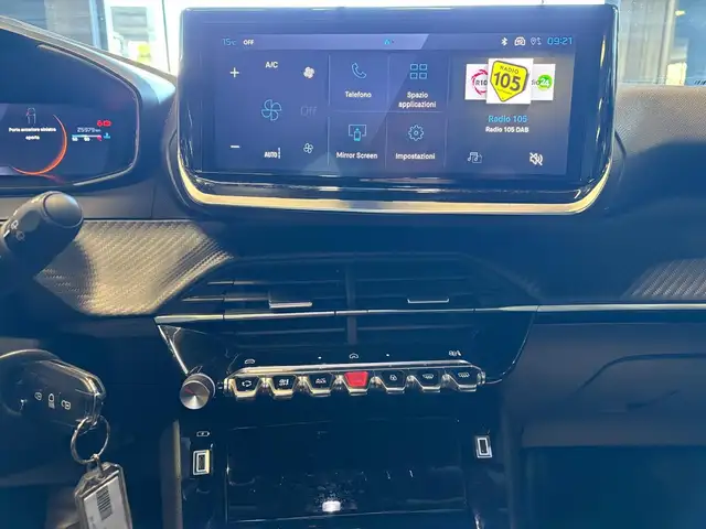 Peugeot 2008 view 16