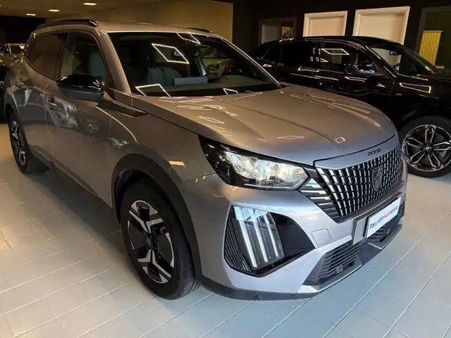 Peugeot 2008 view 8