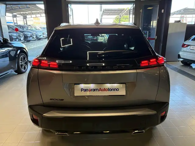 Peugeot 2008 view 5