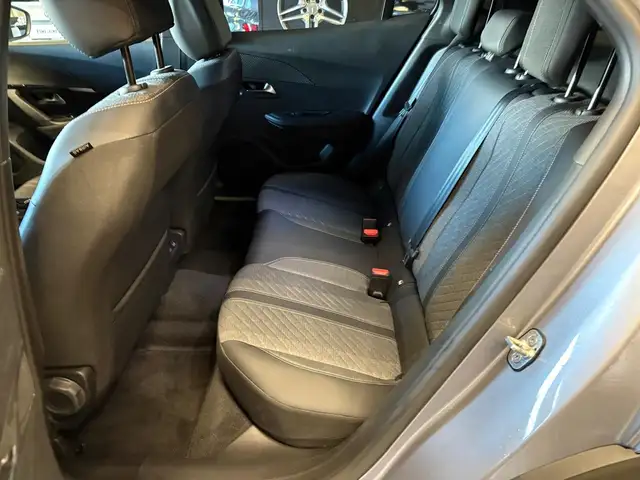 Peugeot 2008 view 20