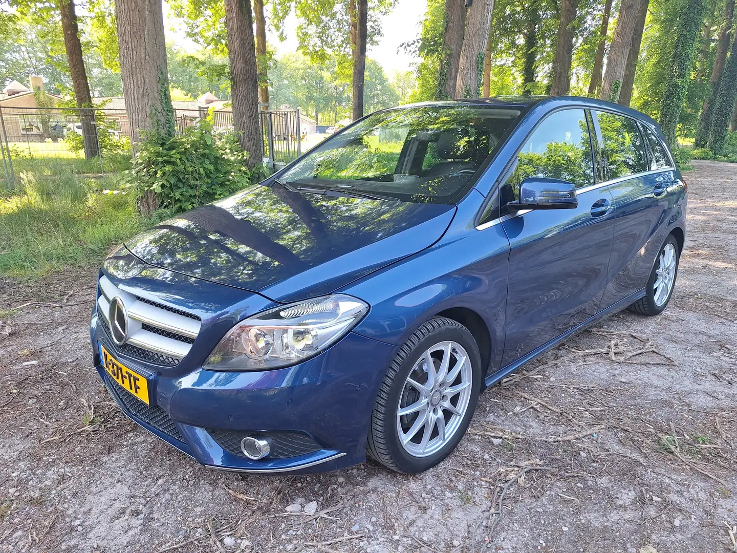 Mercedes-Benz B 180 B 180 Ambition Blauw - 1