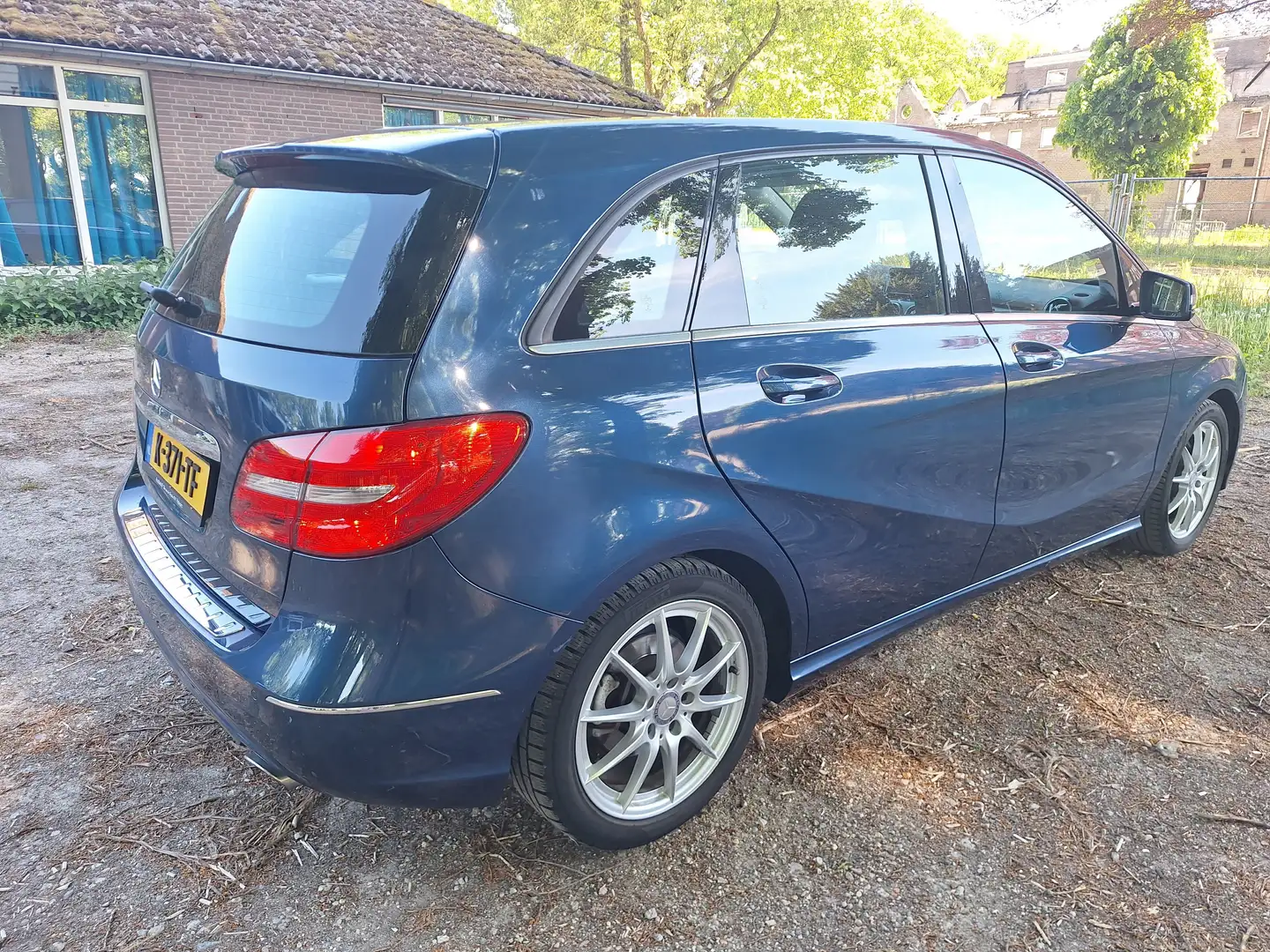 Mercedes-Benz B 180 B 180 Ambition Blauw - 2