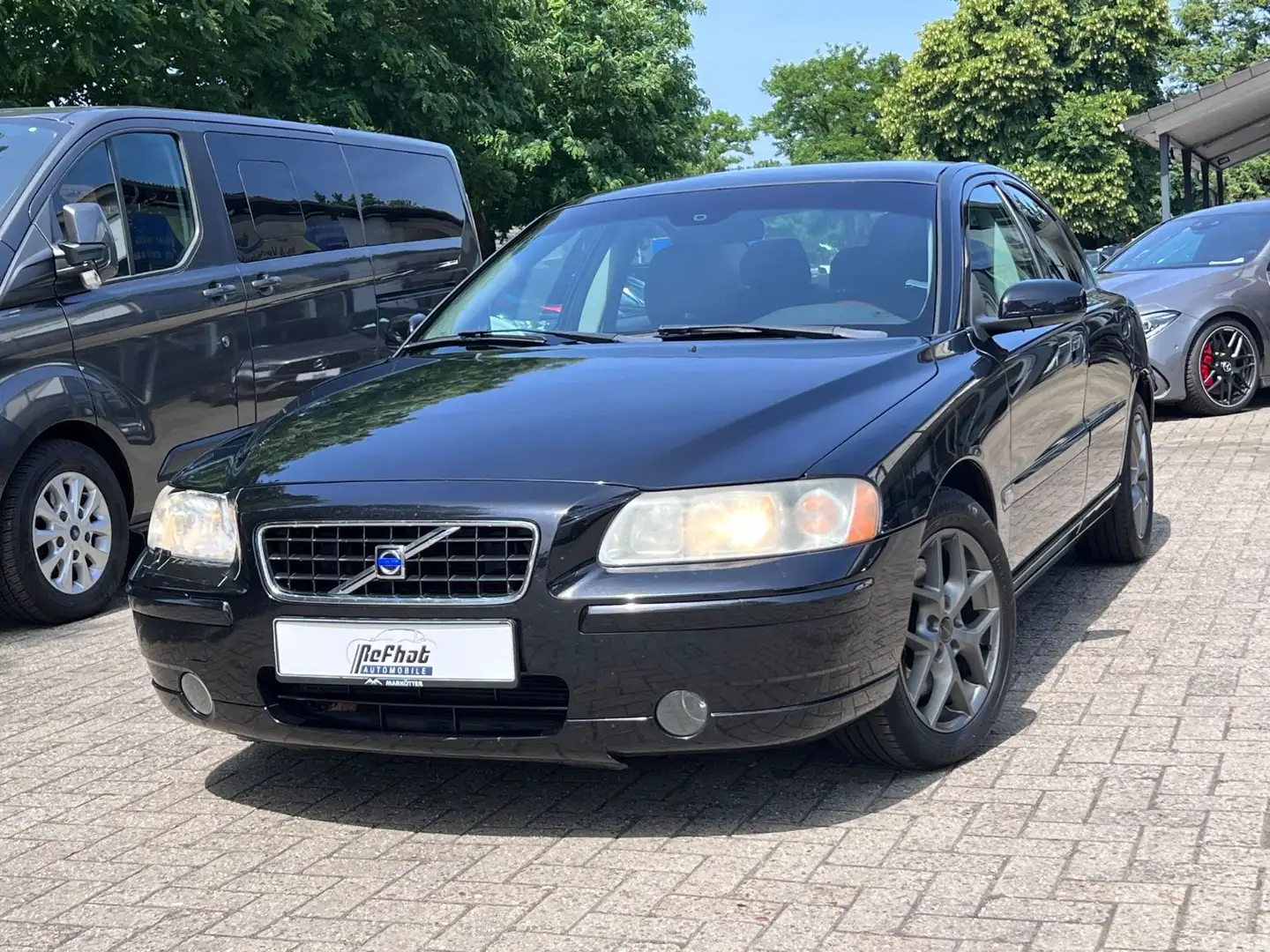 Volvo S60 Lim. 2.4 Momentum Schwarz - 1