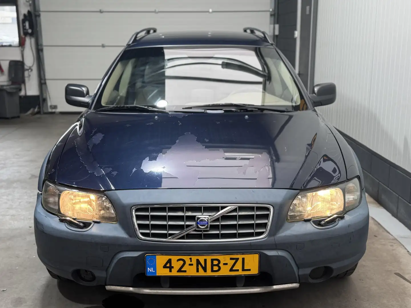 Volvo XC70 2.4 D5 Comfort Line Azul - 2