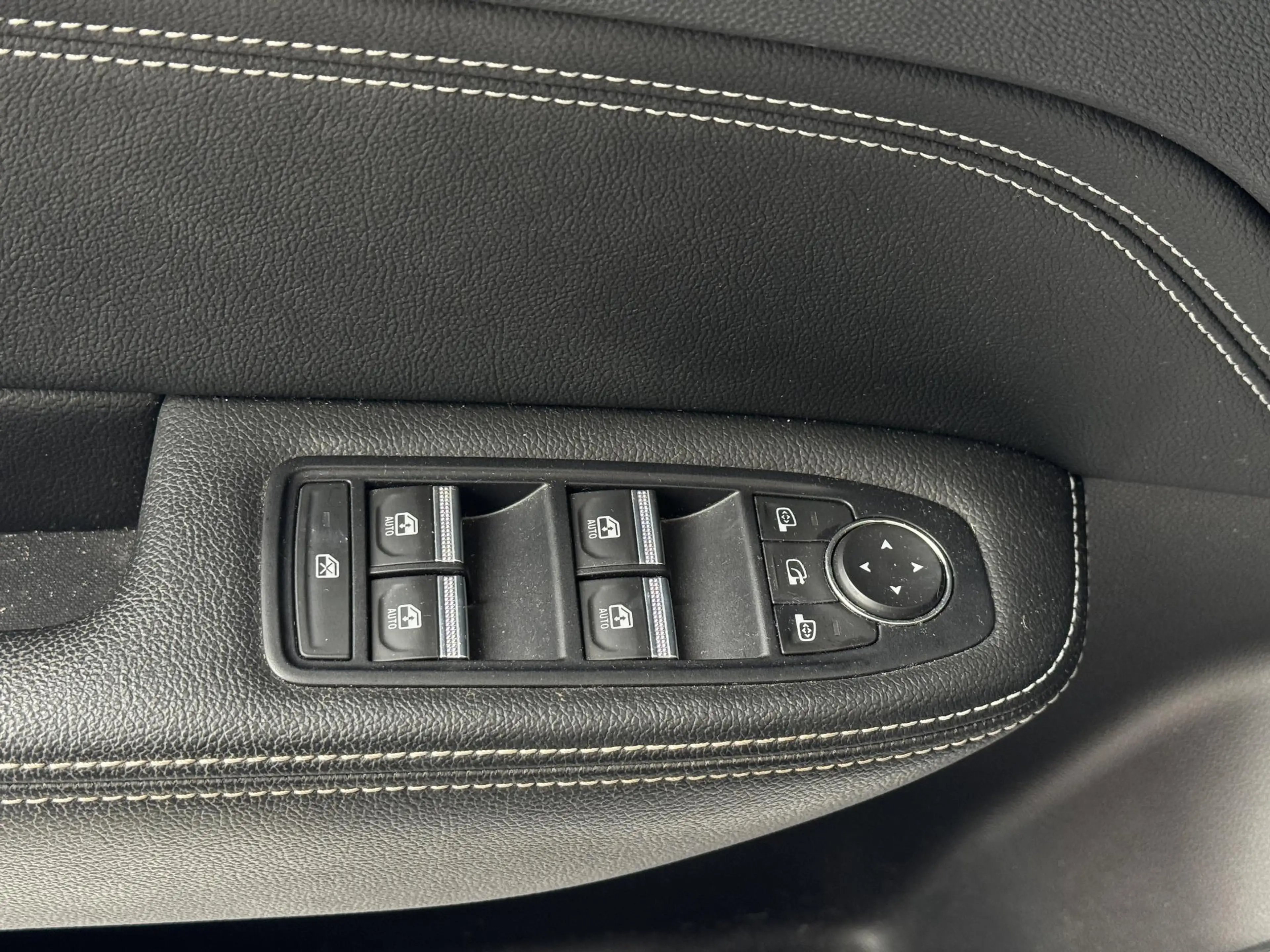 Renault Arkana 1.6 E-Tech Hybrid 145 Intens | Navigatie | Camera — photo 16