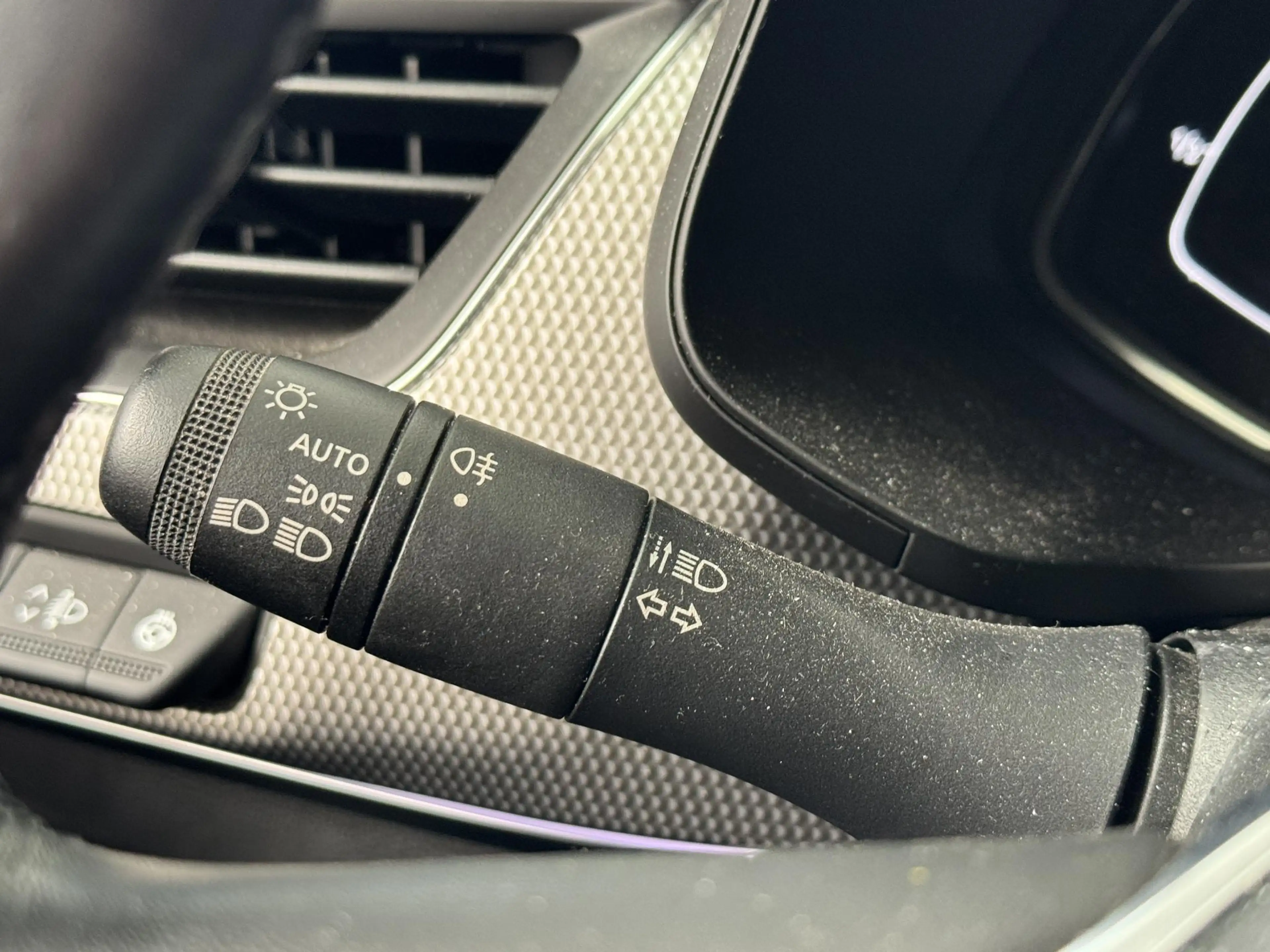 Renault Arkana 1.6 E-Tech Hybrid 145 Intens | Navigatie | Camera — photo 18