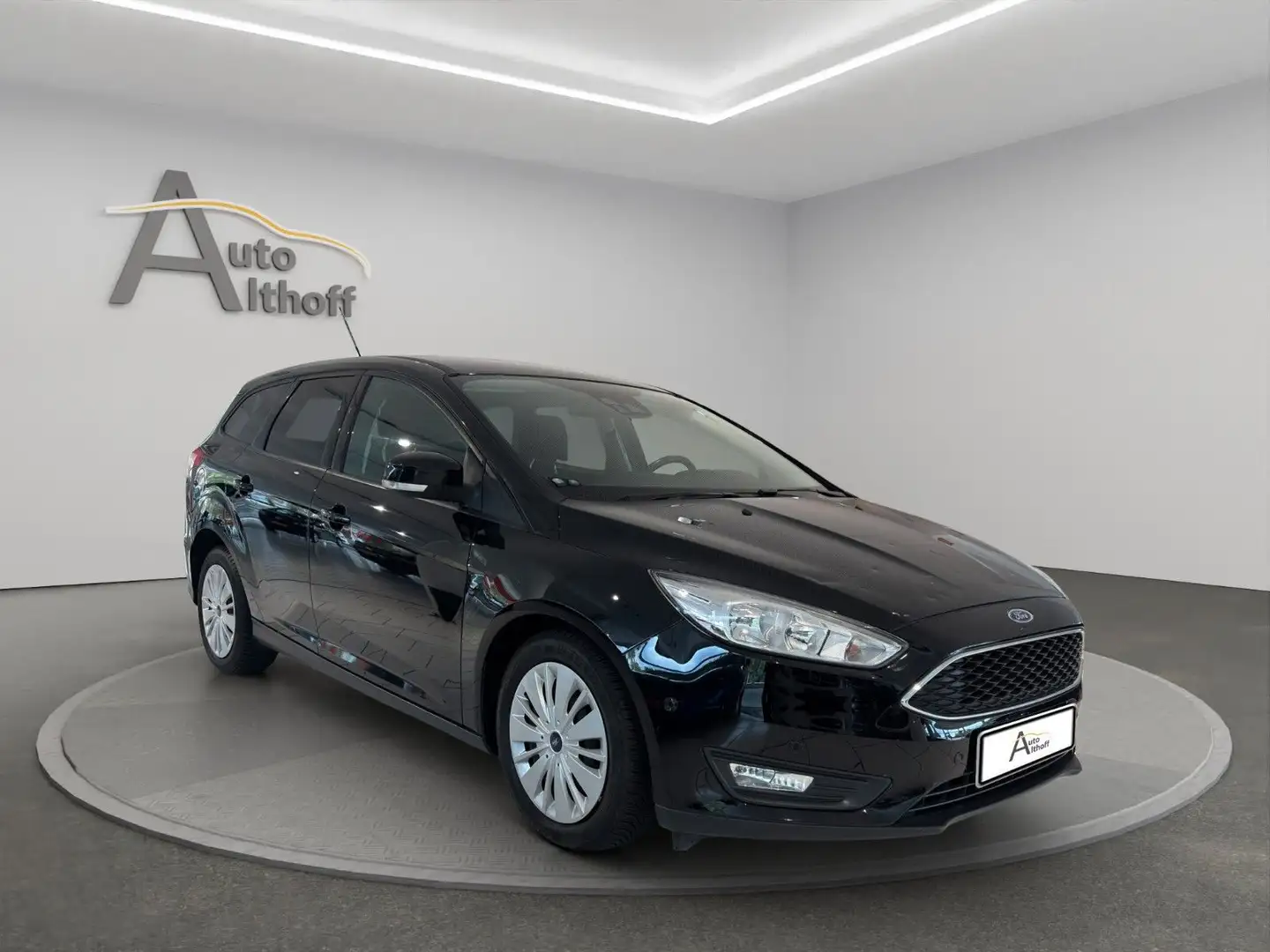 Ford Focus Turnier 2.HD AUTOMATIK NAVI PARK TEMP SHZ Czarny - 1