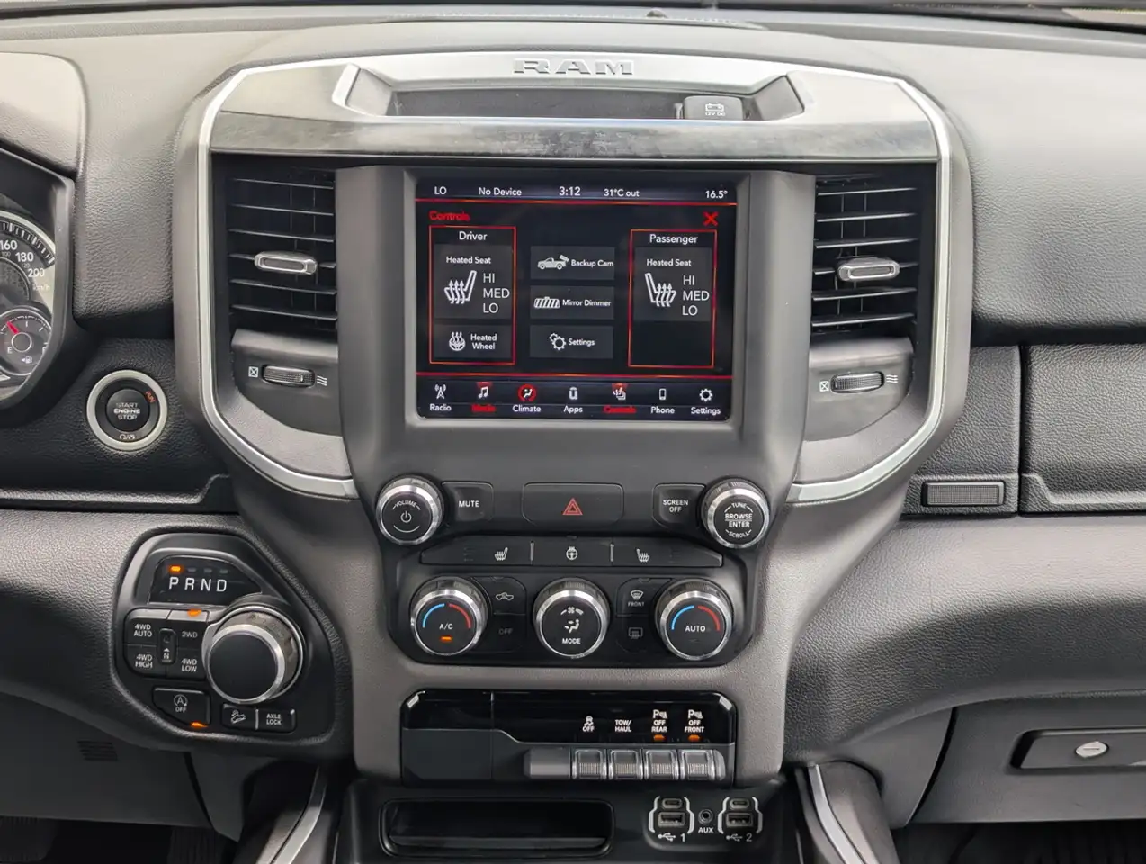 RAM 1500 снимка RAM 1500