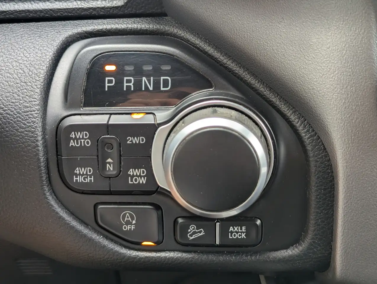 RAM 1500 снимка RAM 1500