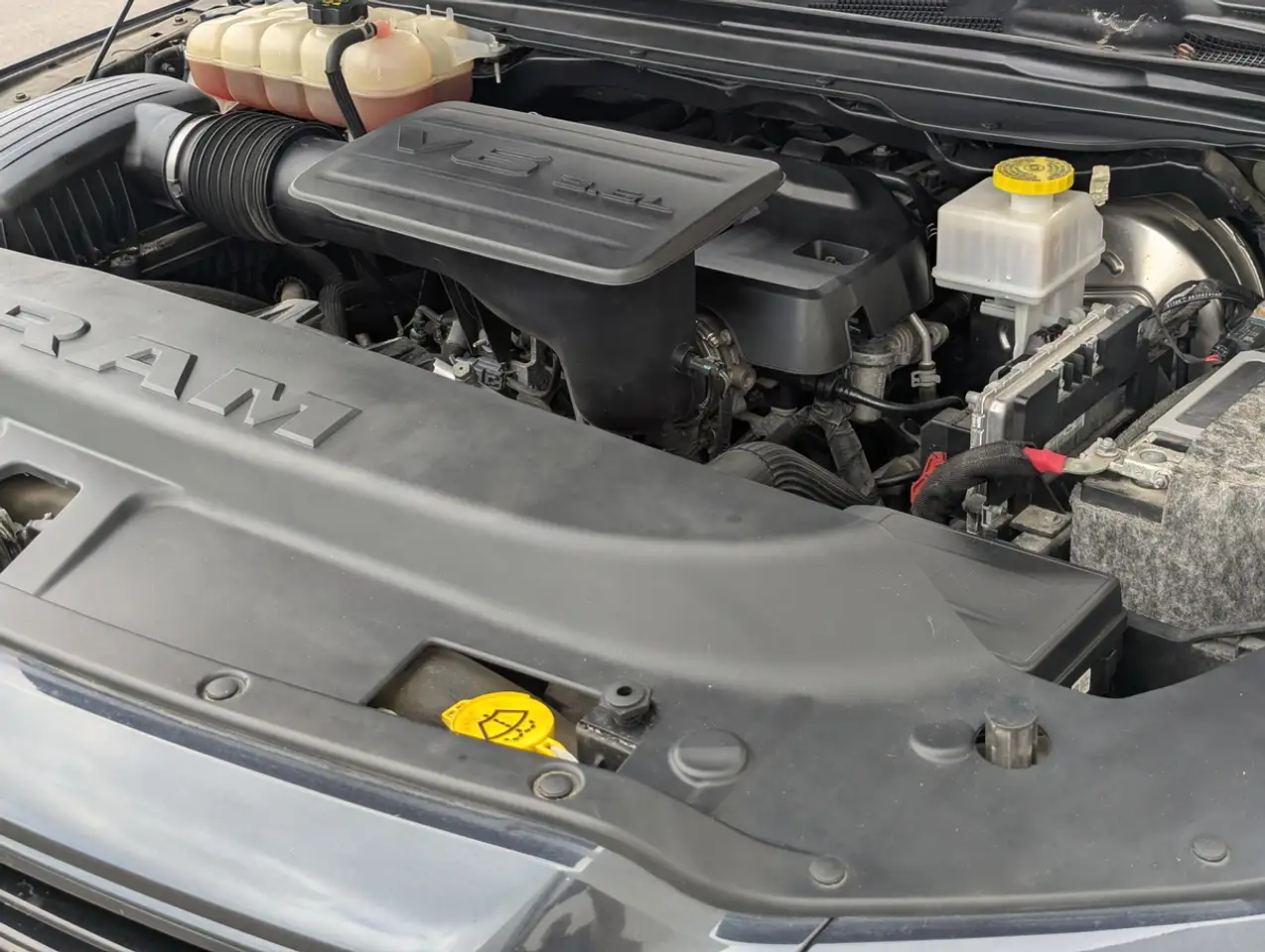 RAM 1500 снимка RAM 1500