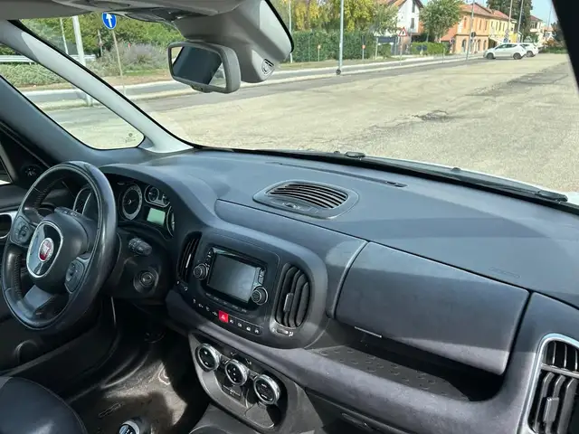 Fiat 500l view 8