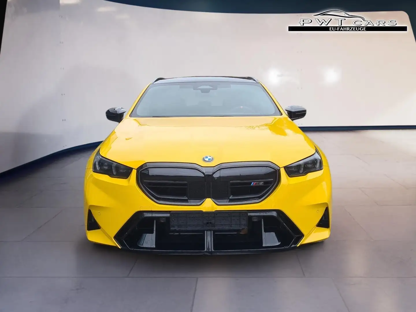 BMW M5 Basis Touring Comfort+DrivAssistPlus+FFC+Pano 5... Gelb - 2